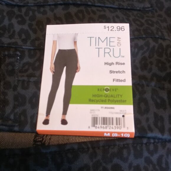 Time And True women's sizem M (8-10) gray and black animal print jeggings - Picture 16 of 16